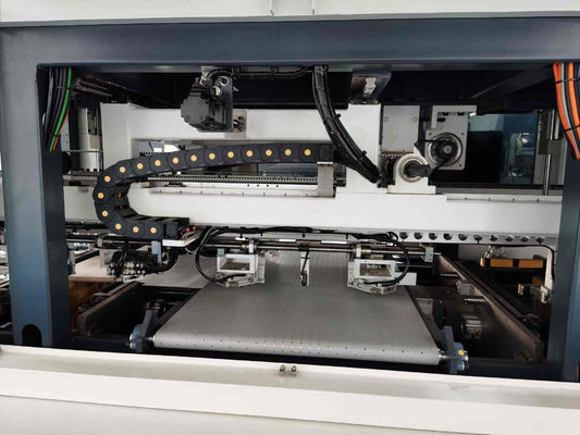 Rigid Lid Base Sweet Box Cutting Machine 0.16mm Visual Positioning