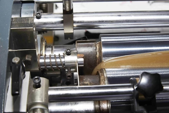 Smart Automatic 2 - 40pcs/min Sweet Box Making Machine